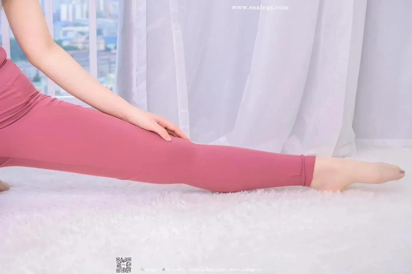 [SSA丝社]超清写真 NO.403 蜜桃今天穿丝袜陪你做运动(上) [74P]插图5